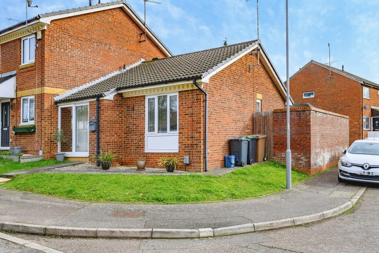 Penda Close, Luton, Bedfordshire, LU3, photo 16