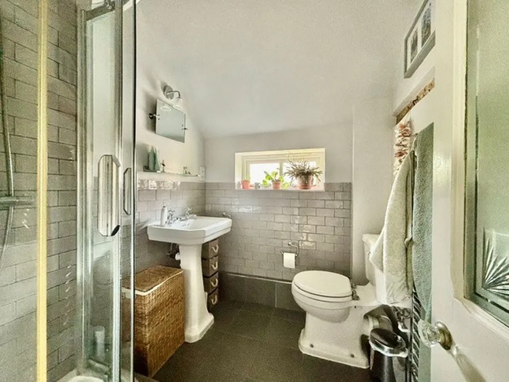 10 St. Milburga's Row, Much Wenlock, Shropshire TF13 6ER, photo 6