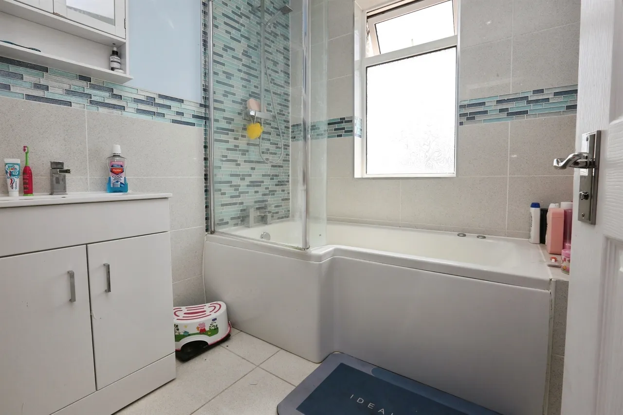 Grove Avenue, Gosport, PO12, photo 14
