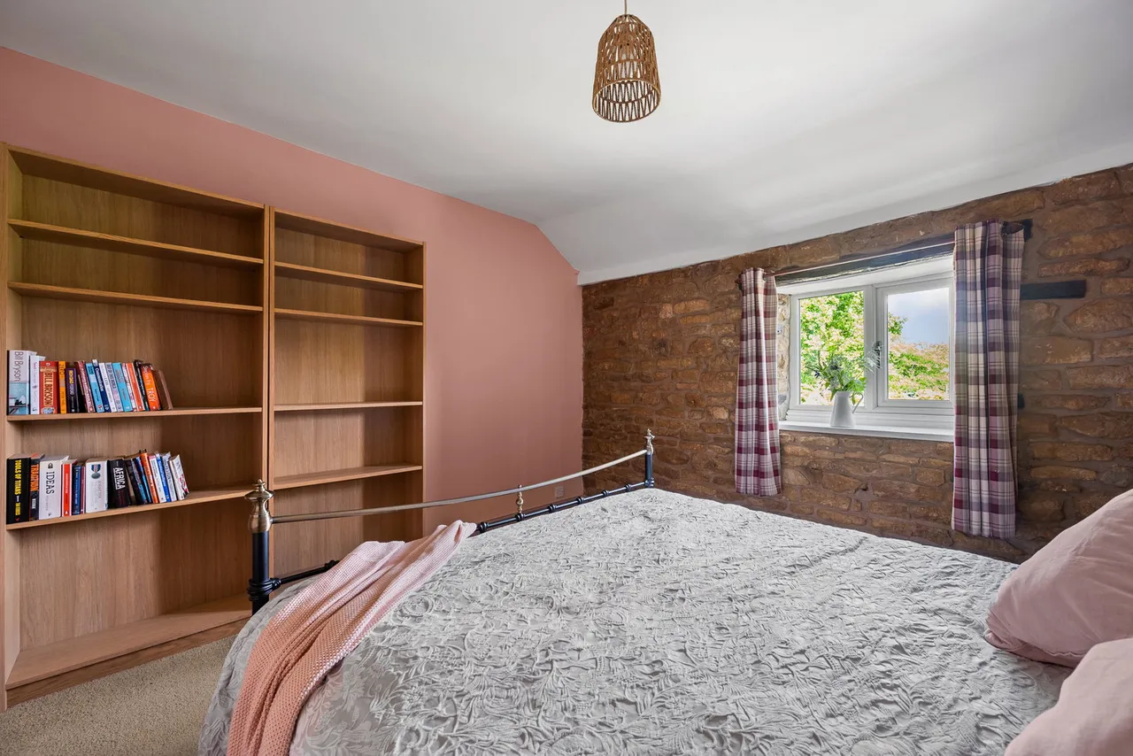Mill Row, Barrowby, photo 16