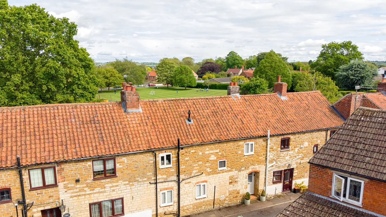 Mill Row, Barrowby, photo 22