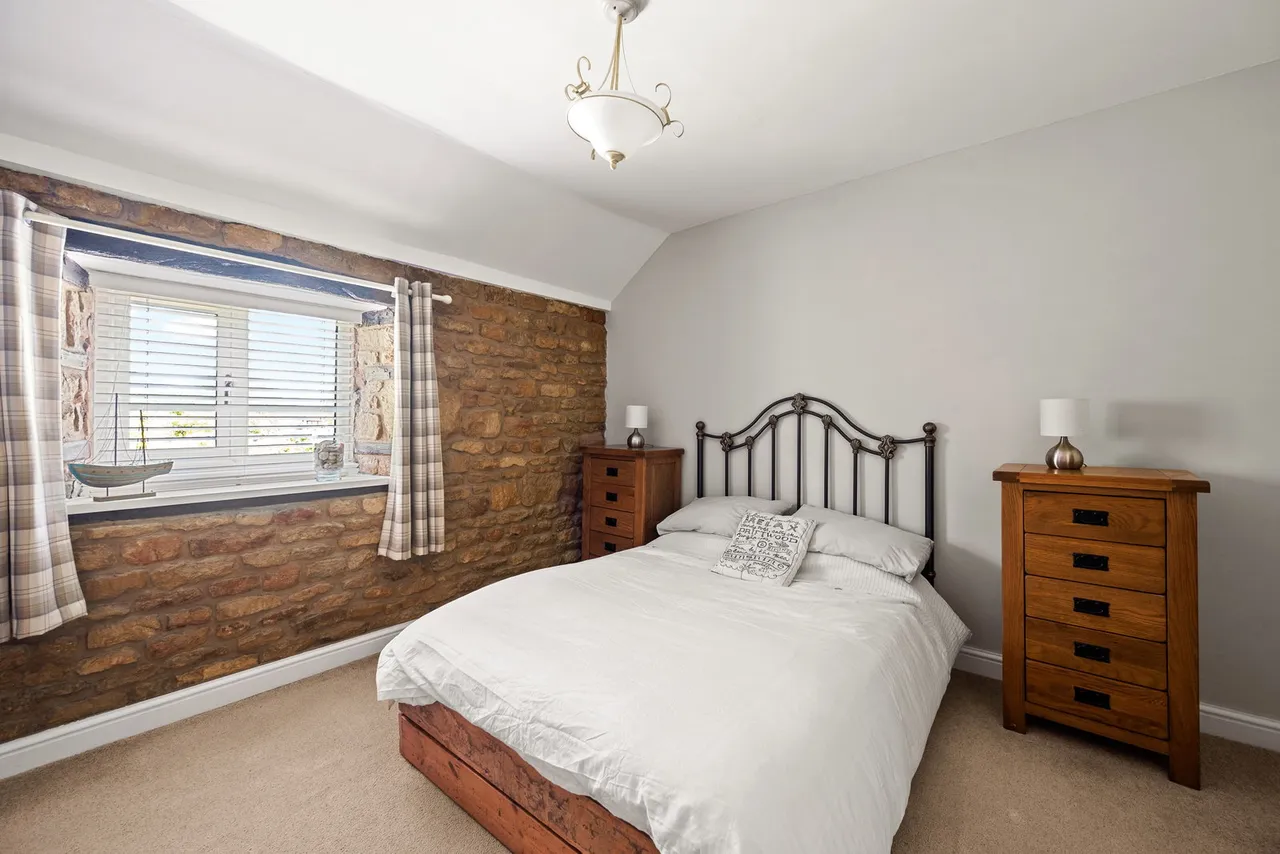 Mill Row, Barrowby, photo 14