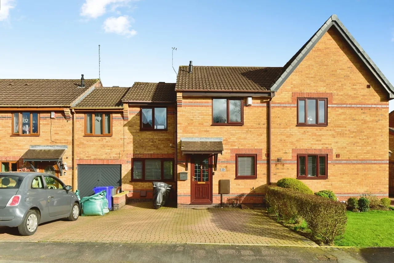 3 bed house for sale — Scrimshaw Drive, Stoke-on-Trent, Staffordshire, ST6