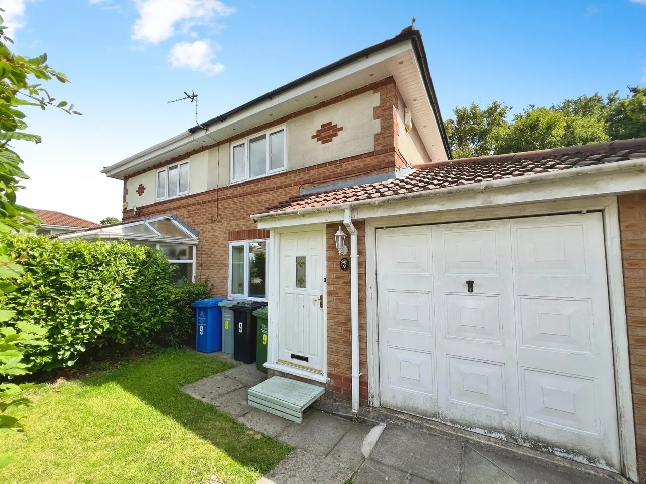 2 bed house to rent, Buckthorn Close, Timperley, WA15