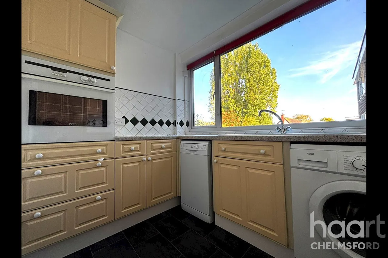Seabrook Road, CM2, photo 5