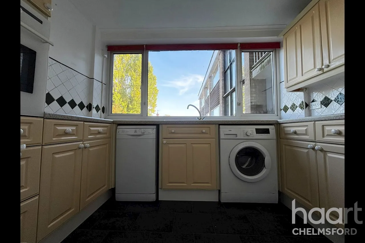 Seabrook Road, CM2, photo 6