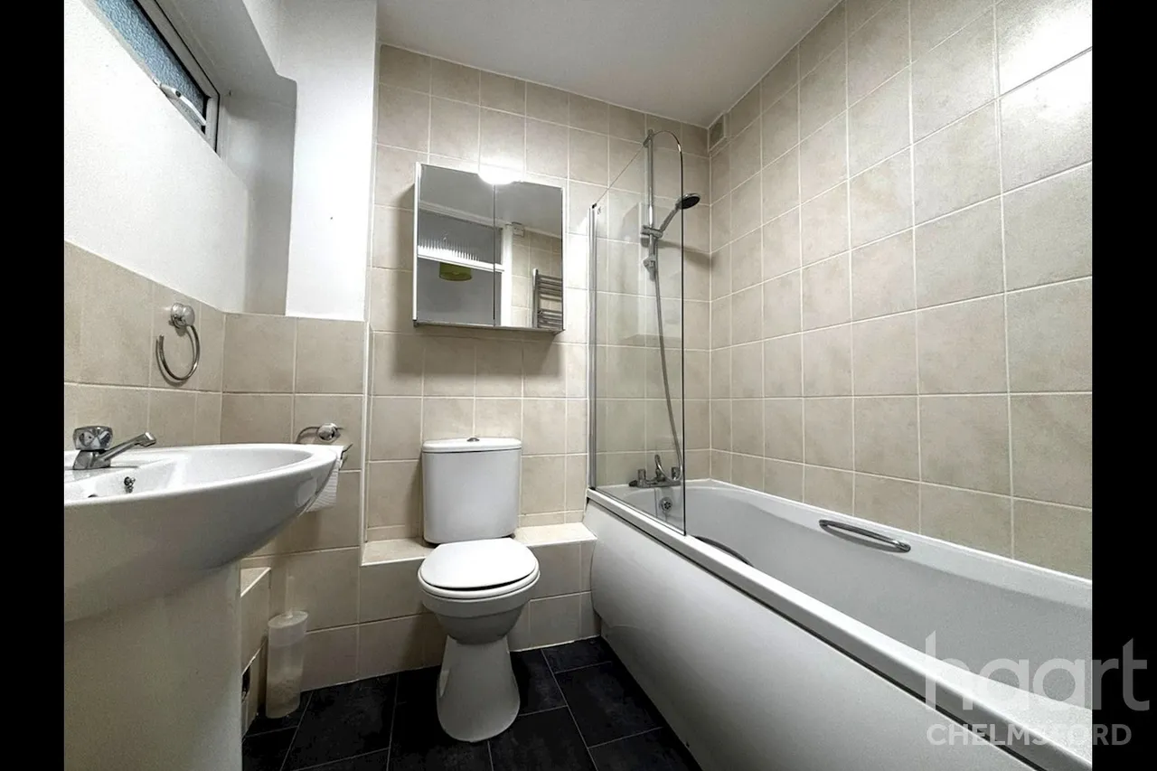 Seabrook Road, CM2, photo 12