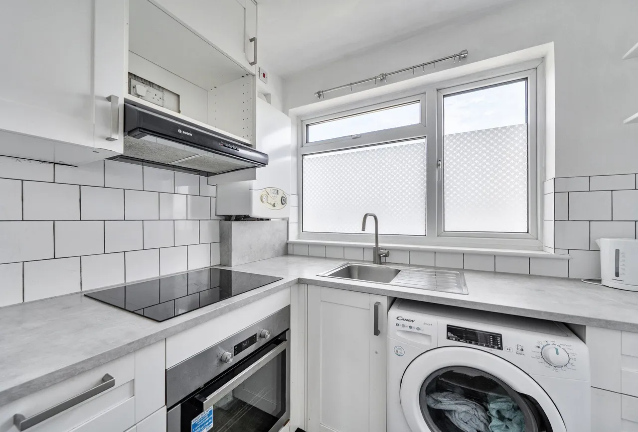 Wrythe Lane, Carshalton, SM5 2RP, photo 12