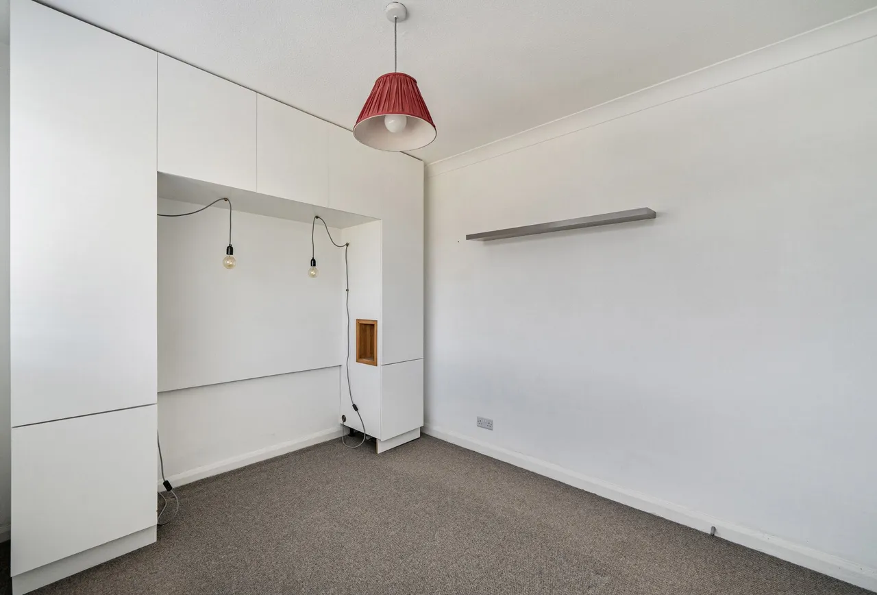 Wrythe Lane, Carshalton, SM5 2RP, photo 14