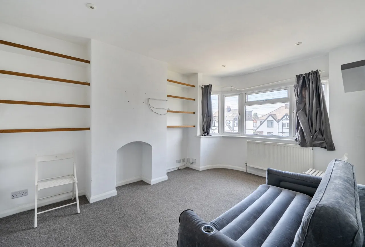 Wrythe Lane, Carshalton, SM5 2RP, photo 11