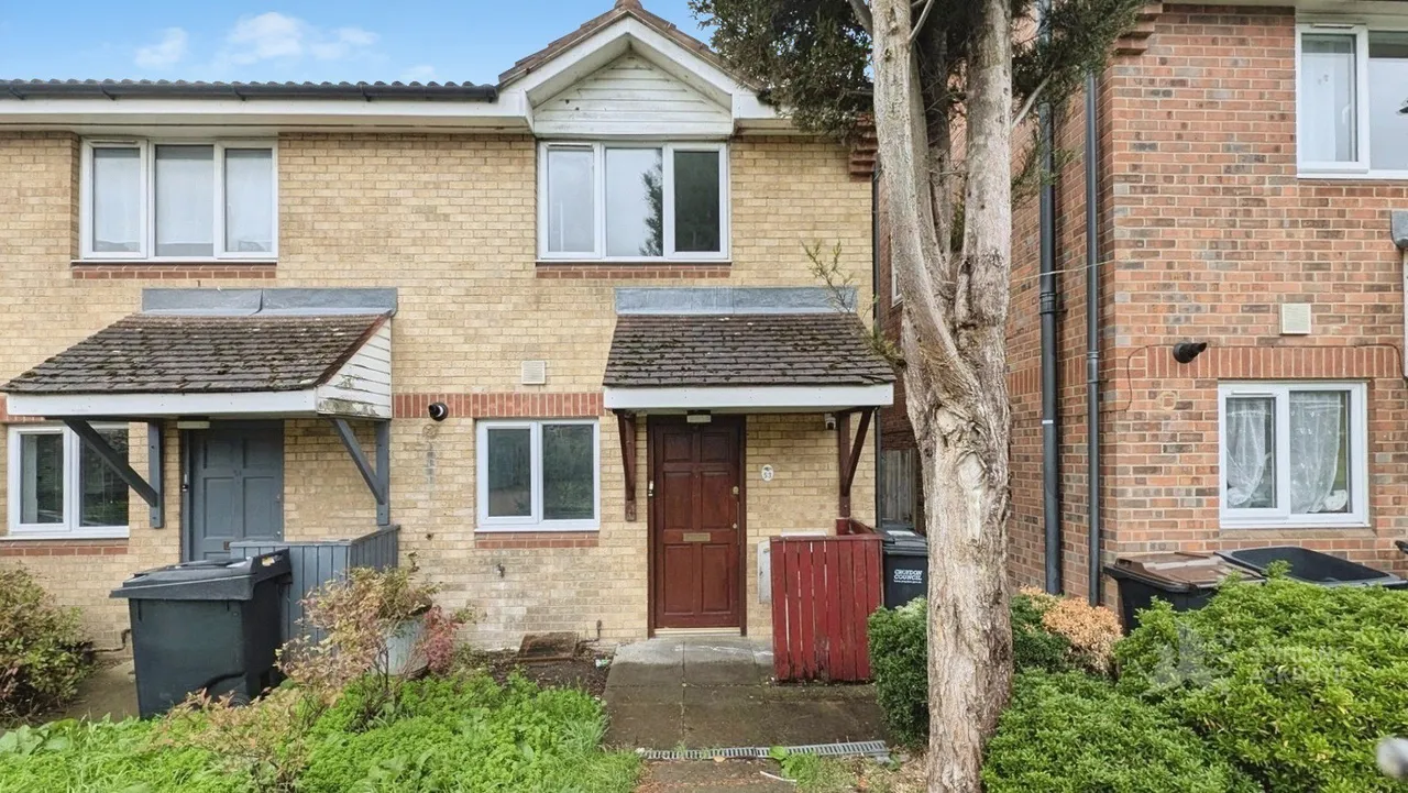 2 bed house to rent, Adams Way, Croydon, CR0