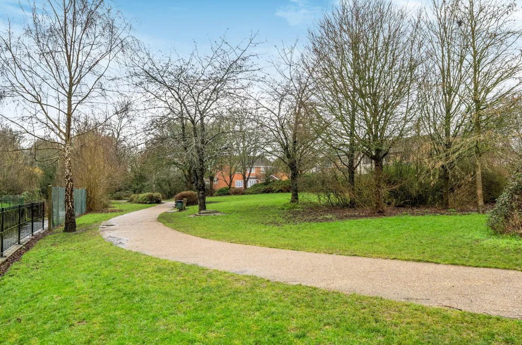 Alchester Court, Towcester, Northamptonshire, NN12 6RL, photo 21