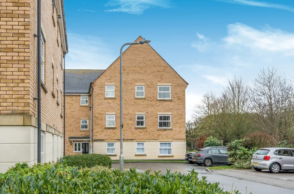 2 bed flat for sale — Alchester Court, Towcester, Northamptonshire, NN12 6RL