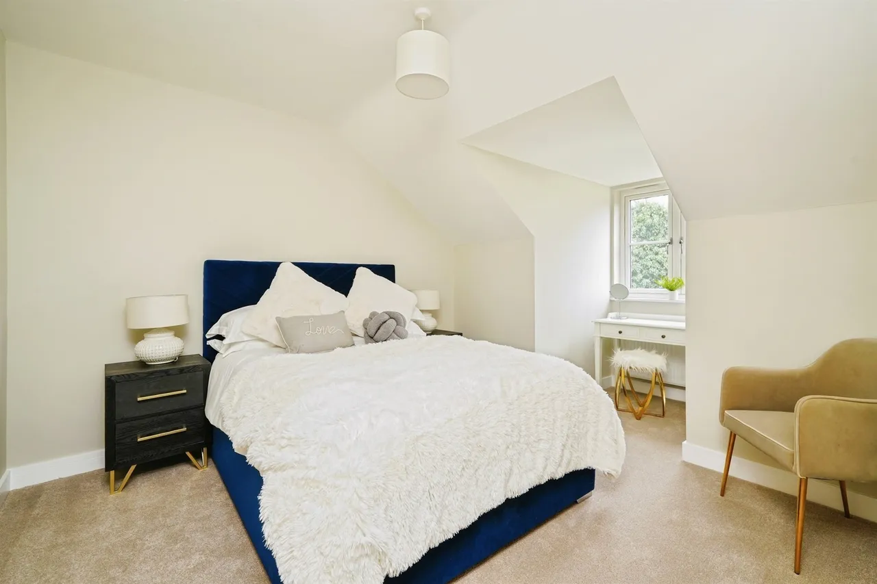 Worminghall Road, Ickford, Aylesbury, photo 6