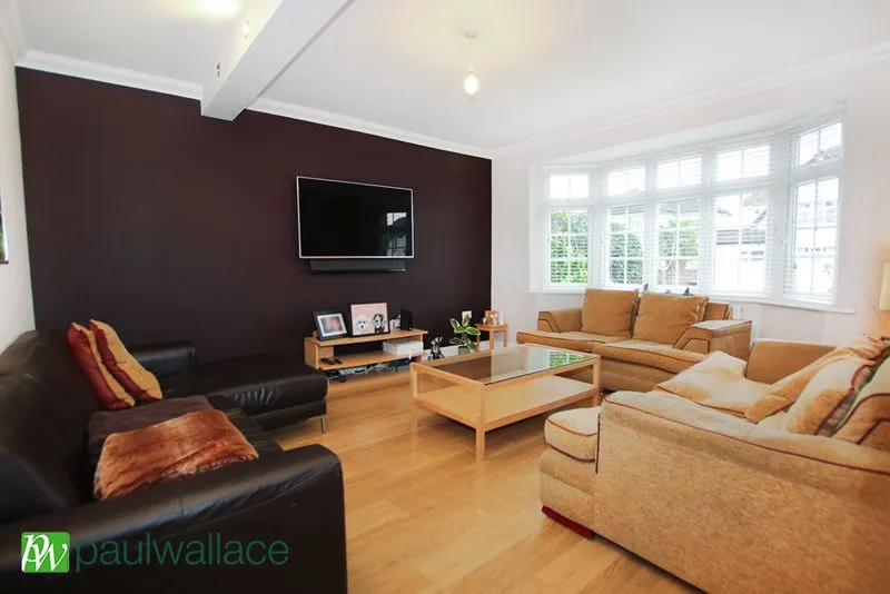 Robinson Avenue, Goffs Oak, EN7, photo 2