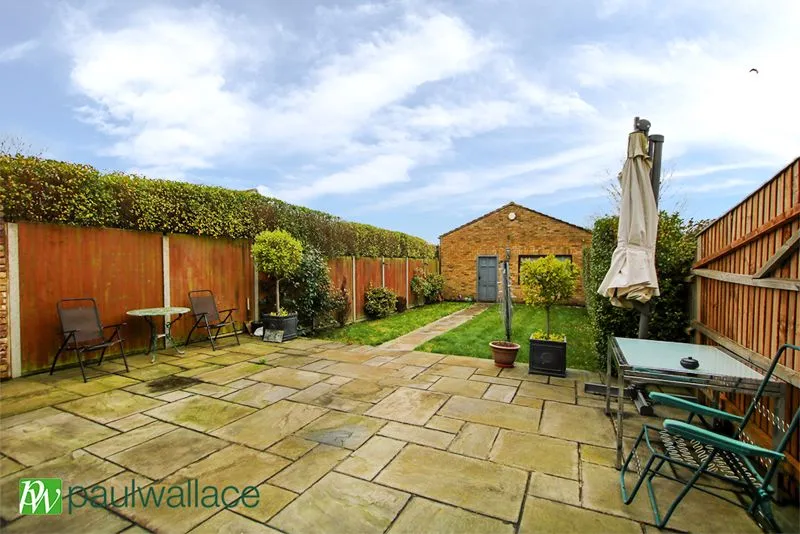 Robinson Avenue, Goffs Oak, EN7, photo 8