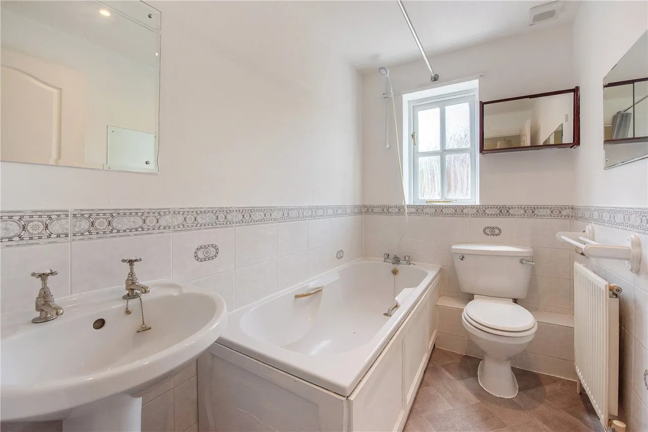 Wentworth Grange, Winchester, Hampshire, SO22, photo 6