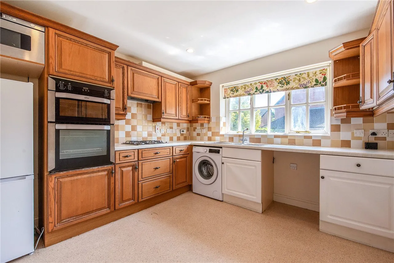Wentworth Grange, Winchester, Hampshire, SO22, photo 11