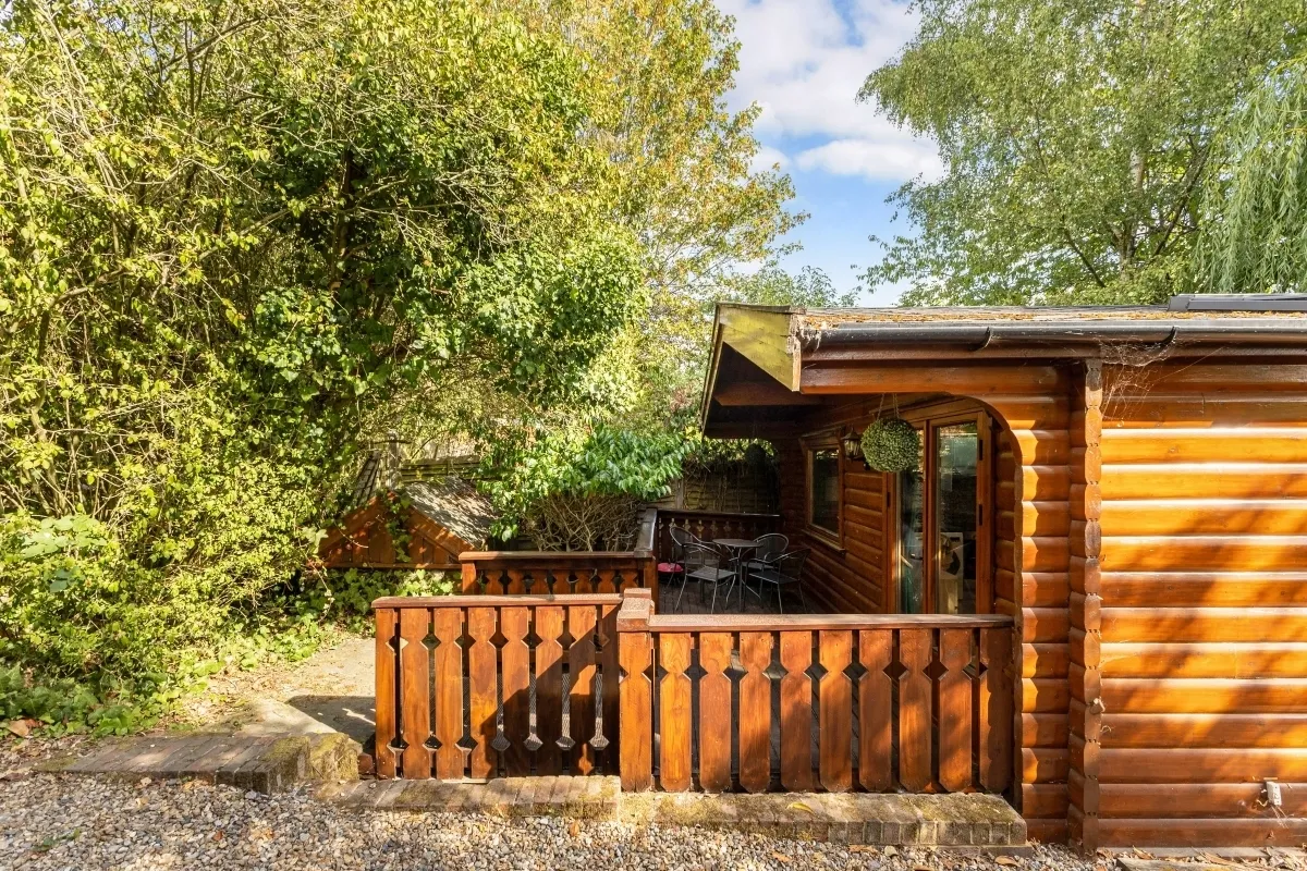 1 bed house to rent — West Hill Way London N20