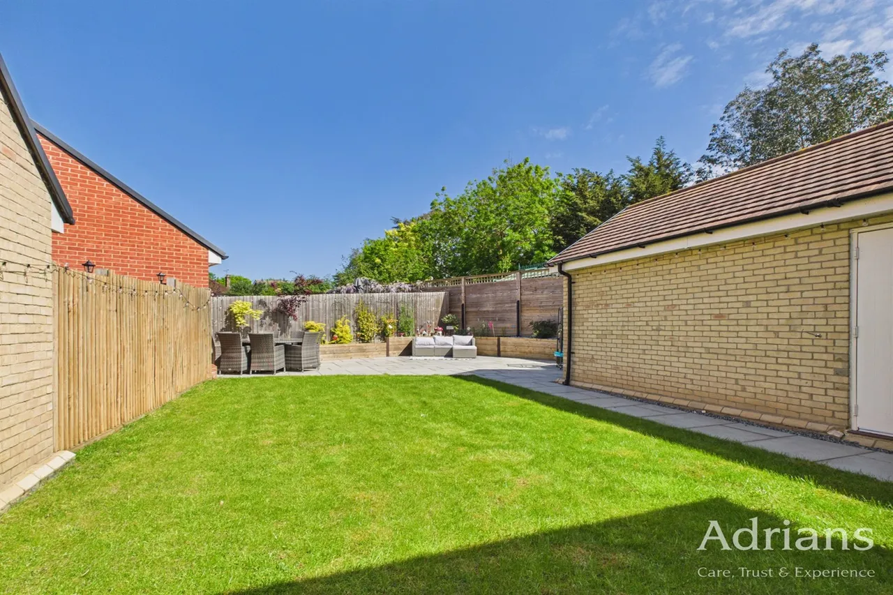 Cutts Close, Hatfield Peverel, CM3, photo 4