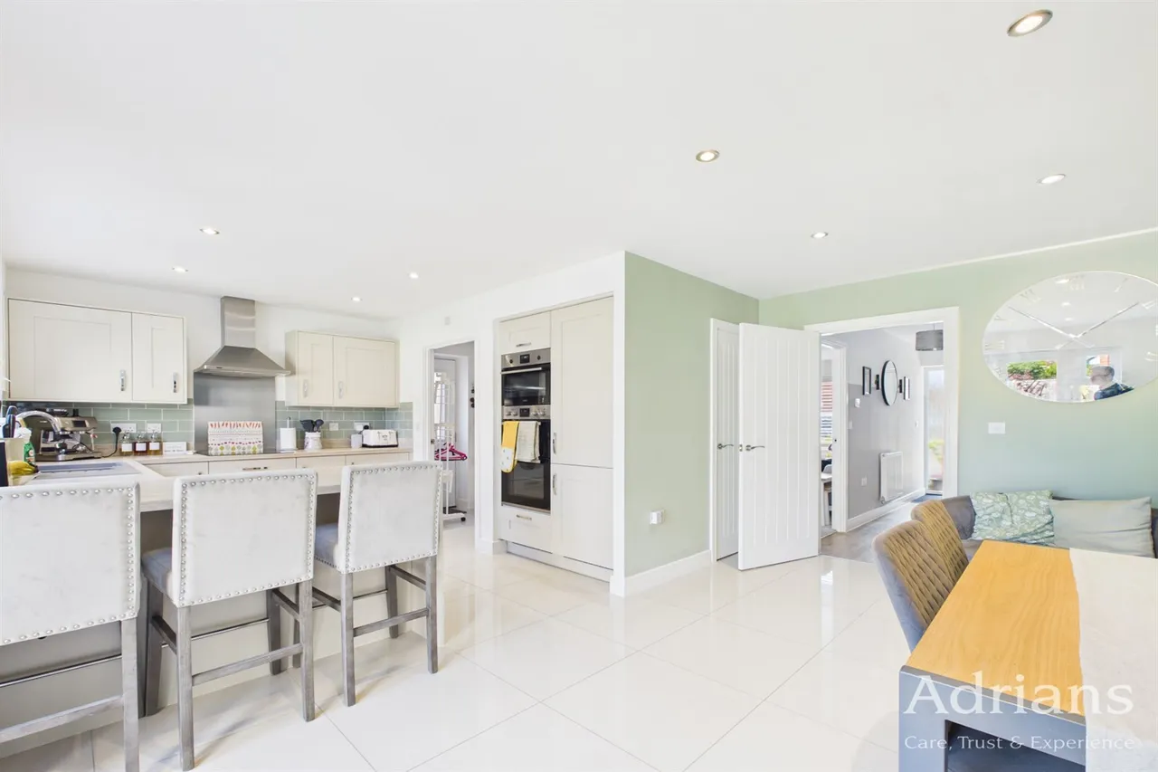 Cutts Close, Hatfield Peverel, CM3, photo 9