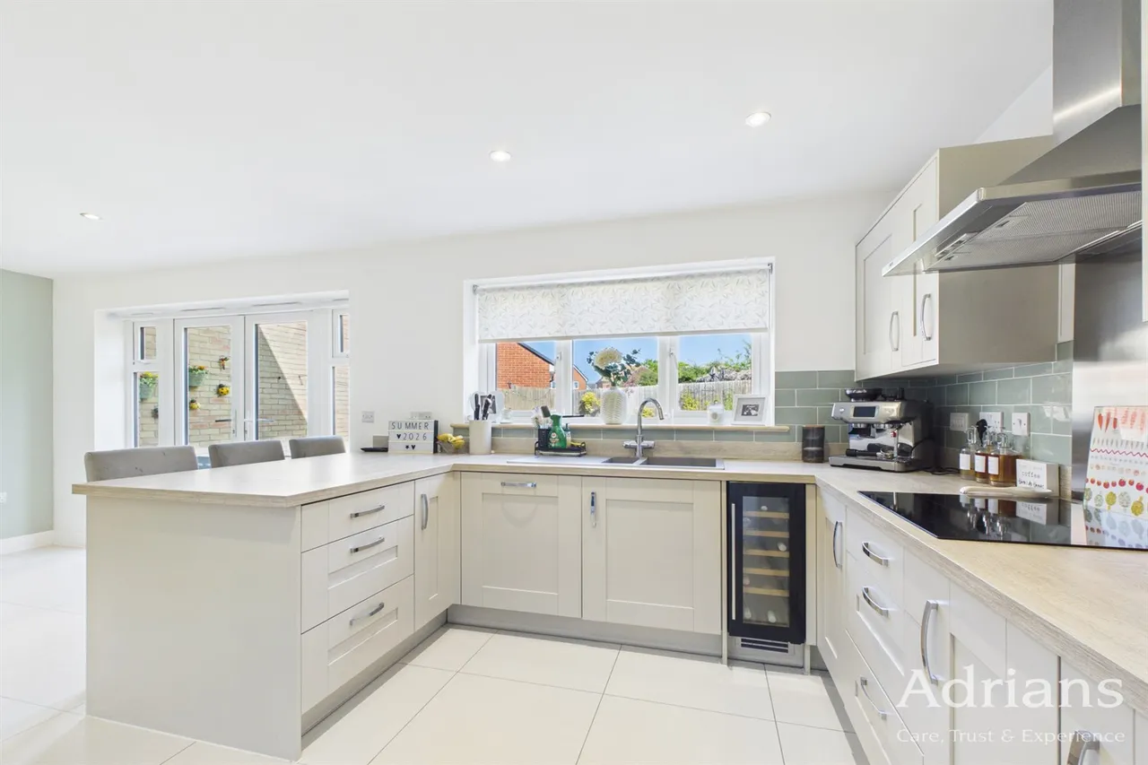 Cutts Close, Hatfield Peverel, CM3, photo 7