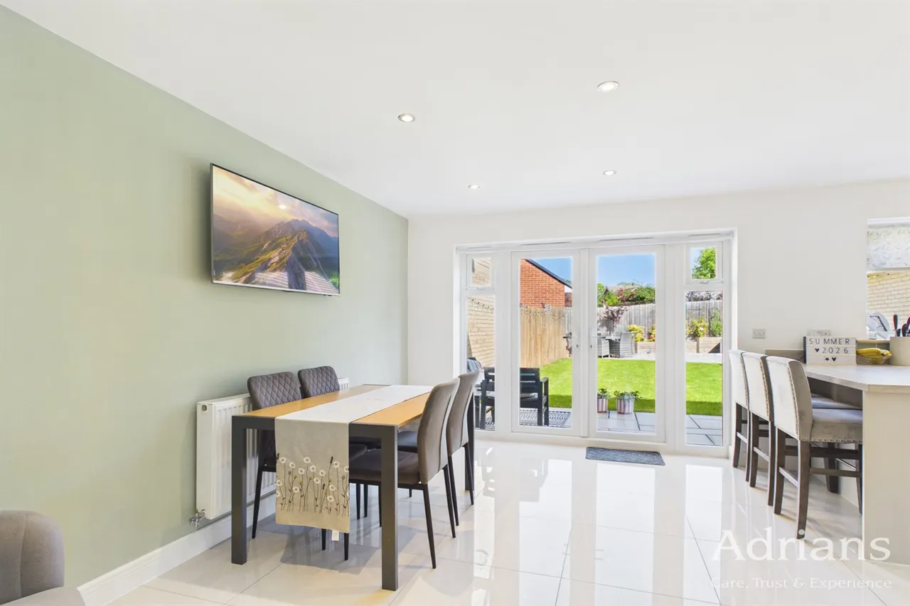 Cutts Close, Hatfield Peverel, CM3, photo 10