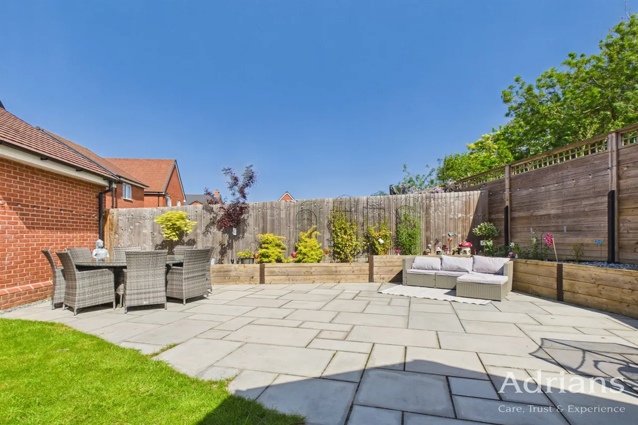 Cutts Close, Hatfield Peverel, CM3, photo 24