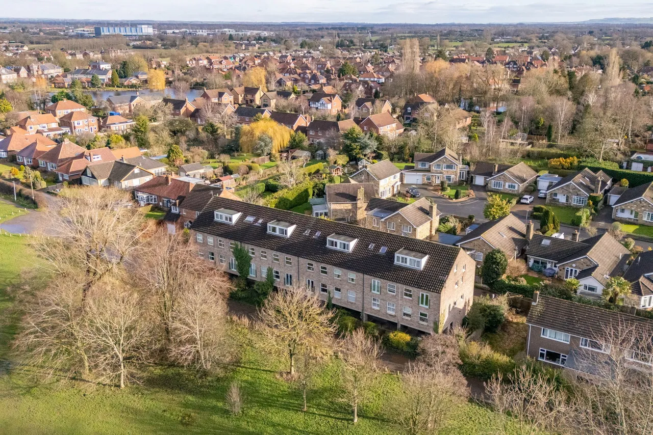 2 bed flat for sale — Stockton Lane, York, YO31 1DJ
