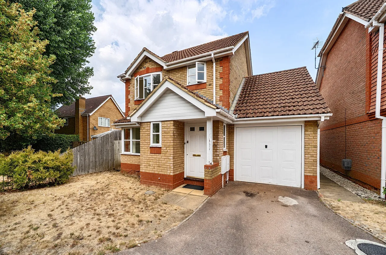 Sycamore Road, Farnborough, Hampshire, GU14 6PH, photo 20