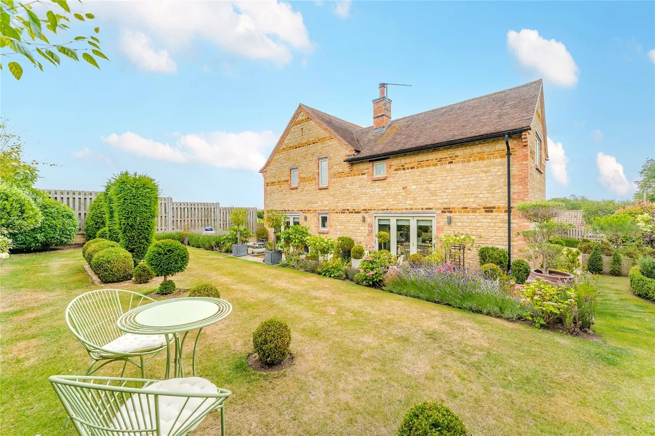 St. Andrews Lane, Titchmarsh, NN14, photo 15