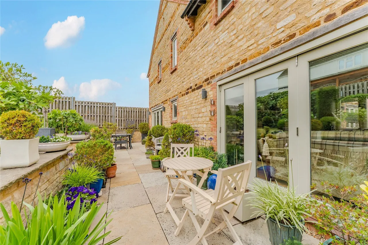 St. Andrews Lane, Titchmarsh, NN14, photo 17