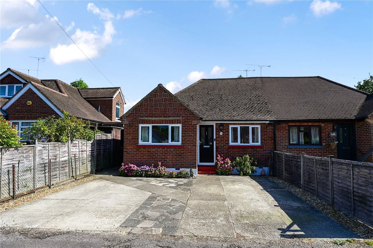 Kings Avenue, Tongham, Farnham, Surrey, GU10 1AU, photo 15