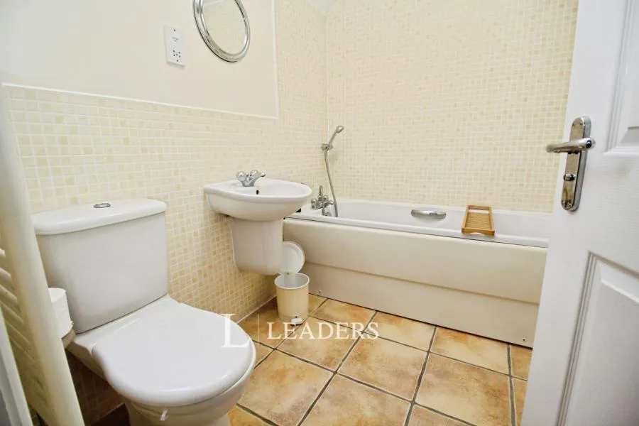 Woodall Close, Middleton, MK10, photo 12