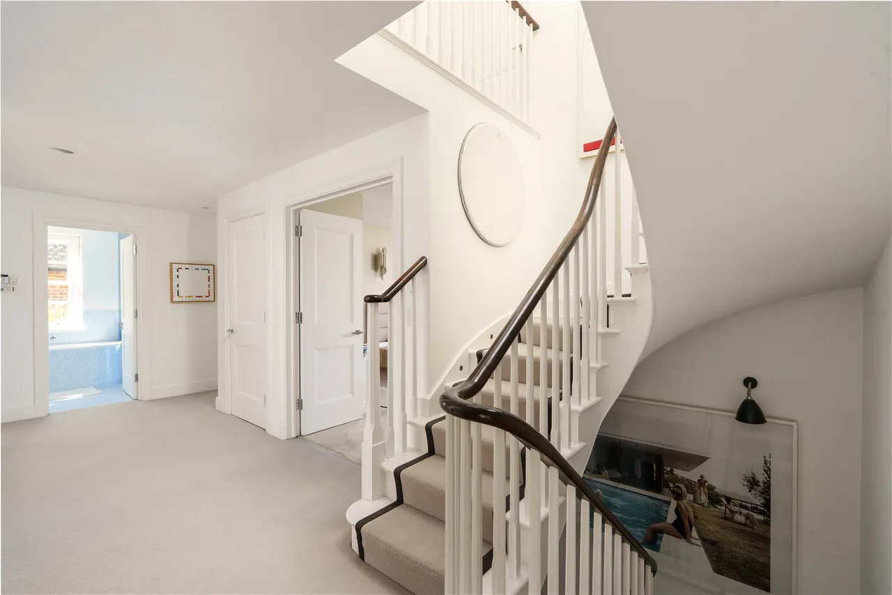 Church Mount, Hampstead Garden Suburb, London, N2 0RP, photo 11