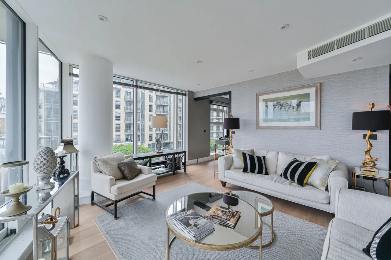 84 Commodore House, Battersea Reach, Juniper Drive, London, photo 2
