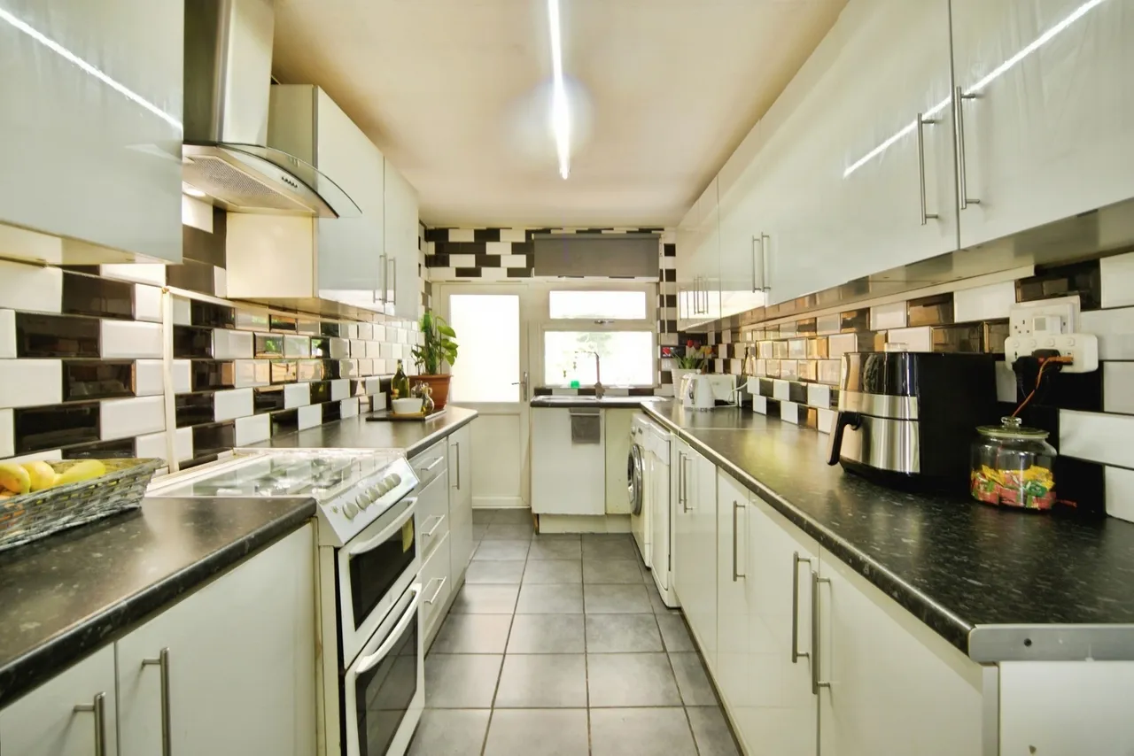 Oval Road North, Dagenham, RM10, photo 18