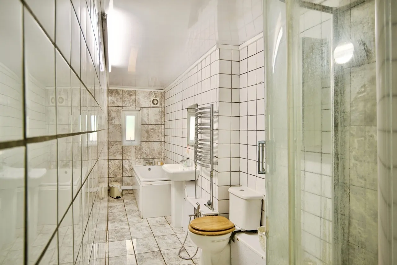 Oval Road North, Dagenham, RM10, photo 17