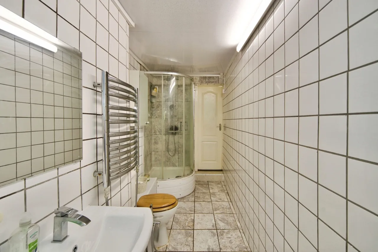 Oval Road North, Dagenham, RM10, photo 10