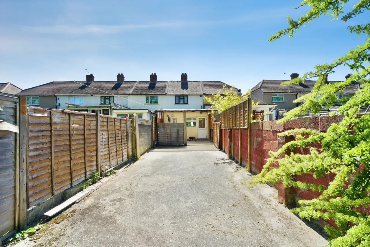 Oval Road North, Dagenham, RM10, photo 14
