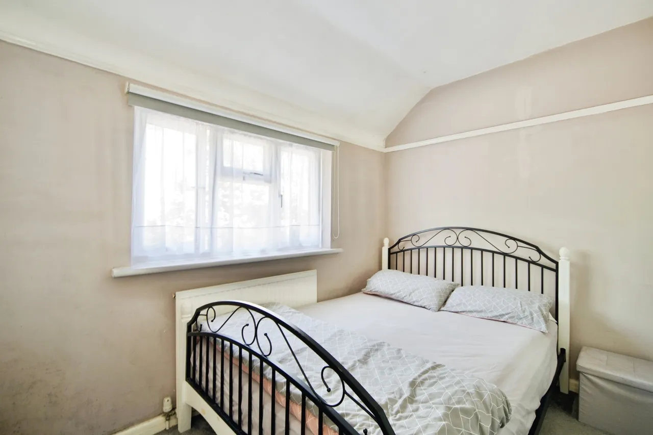 Oval Road North, Dagenham, RM10, photo 4
