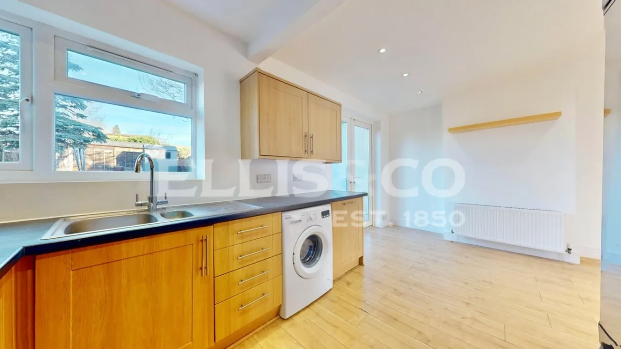 Northwood Gardens, Greenford, UB6, photo 7