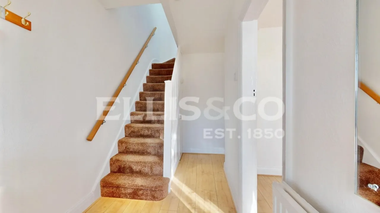 Northwood Gardens, Greenford, UB6, photo 17
