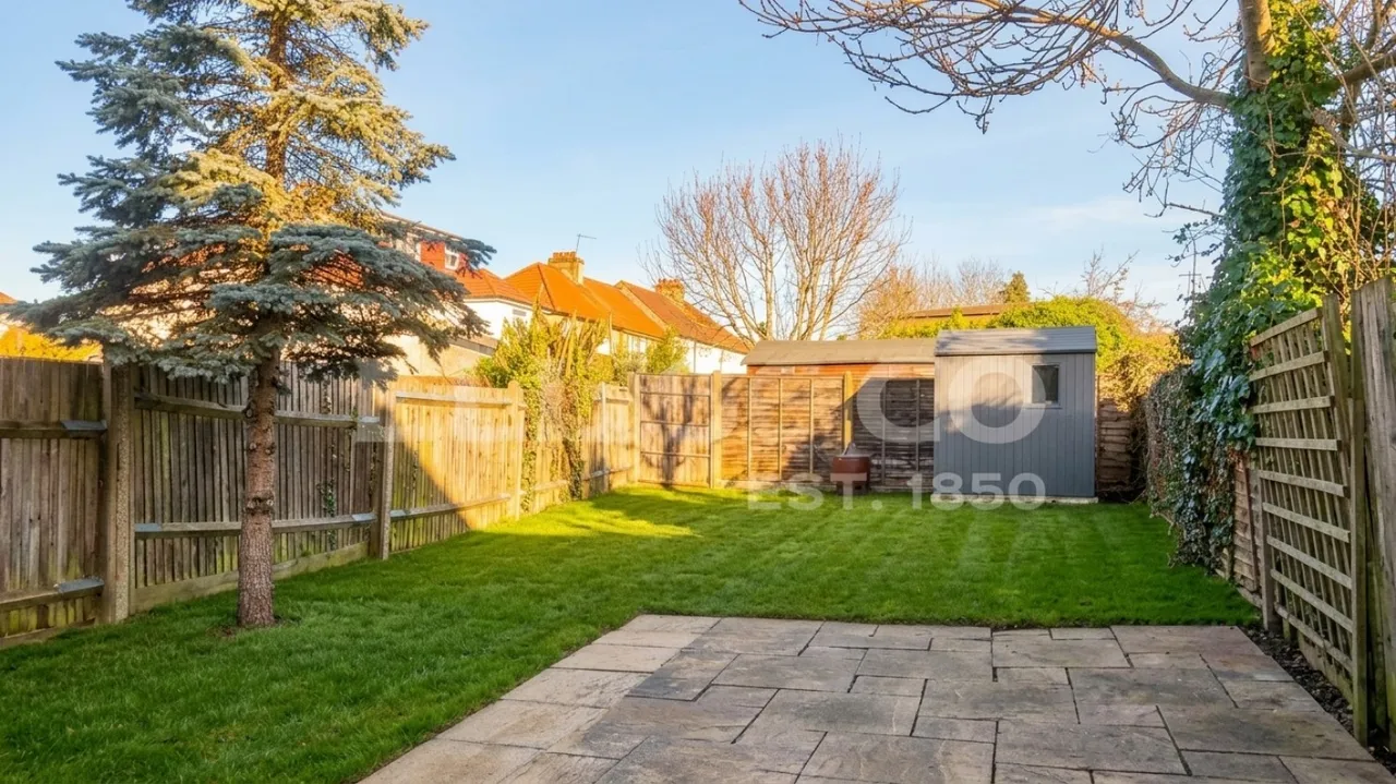 3 bed house for sale, Northwood Gardens, Greenford, UB6