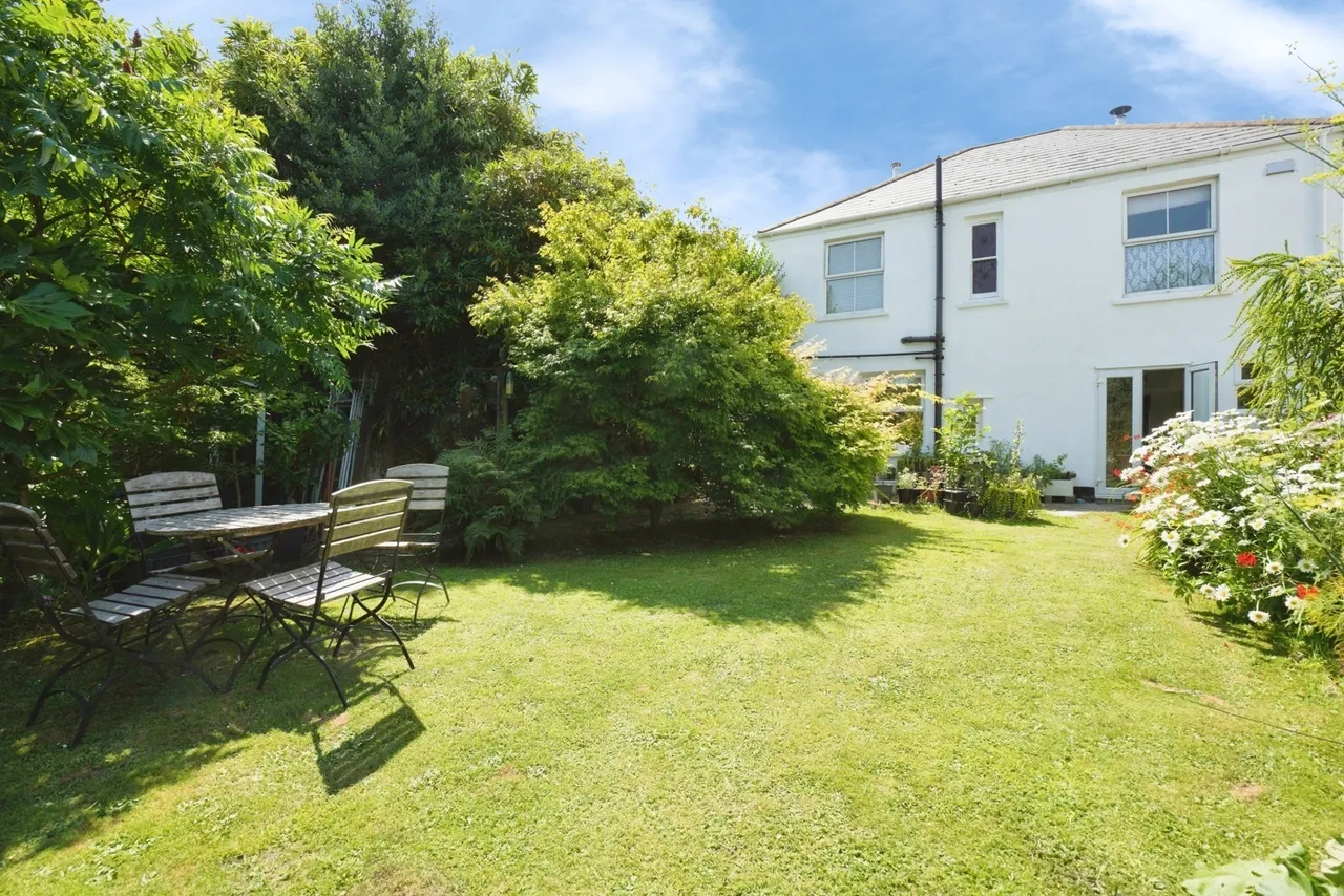 2 bed house for sale, Roche Road, Bugle, PL26