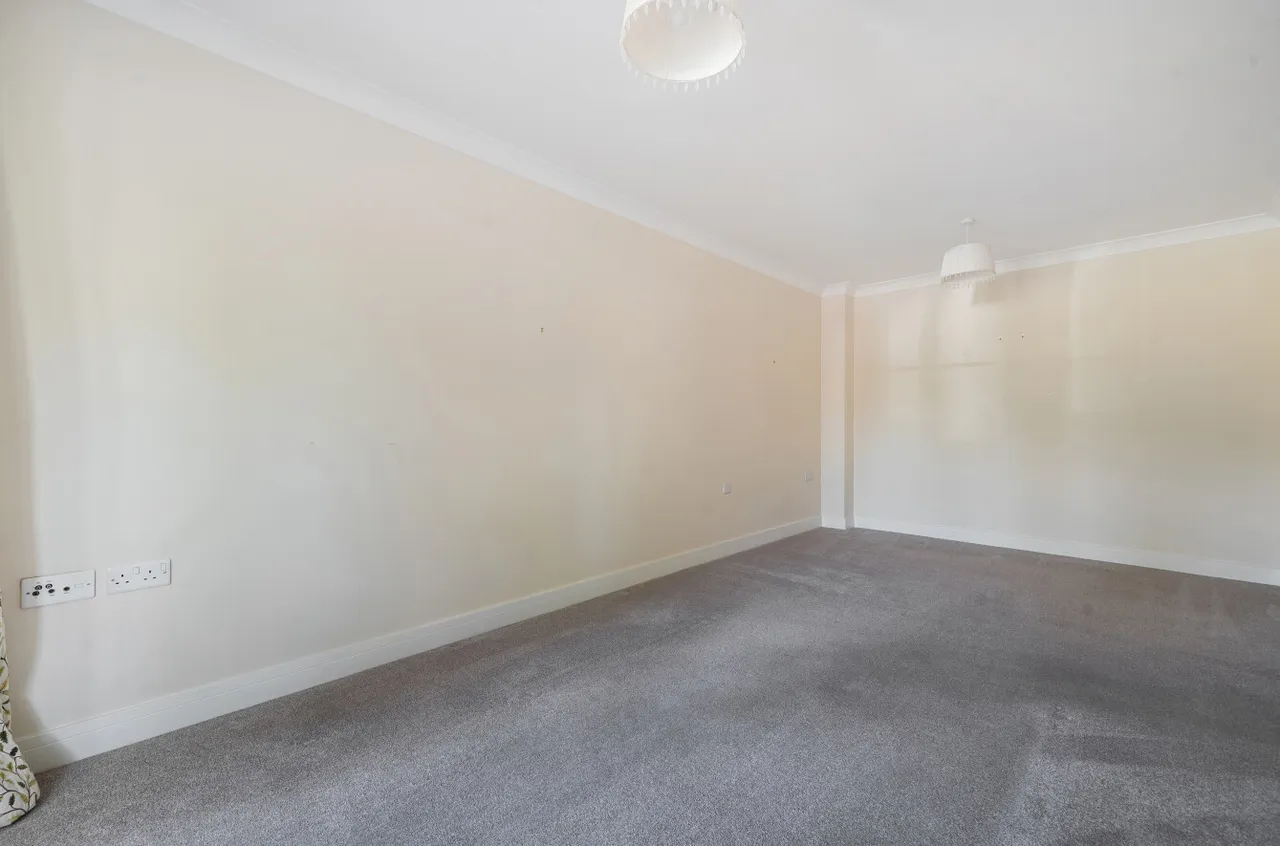 Finchampstead Road, Wokingham, Berkshire, RG41 2NU, photo 14