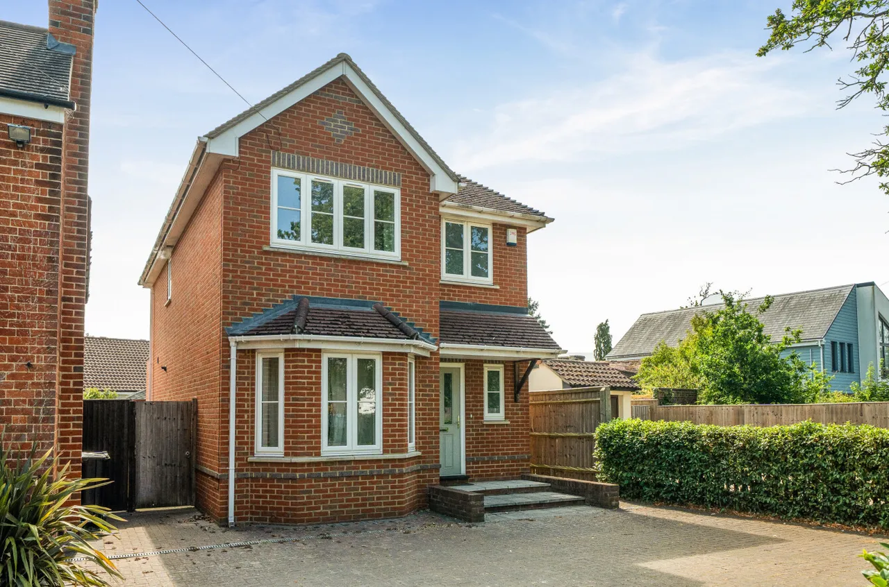 3 bed house for sale — Finchampstead Road, Wokingham, Berkshire, RG41 2NU