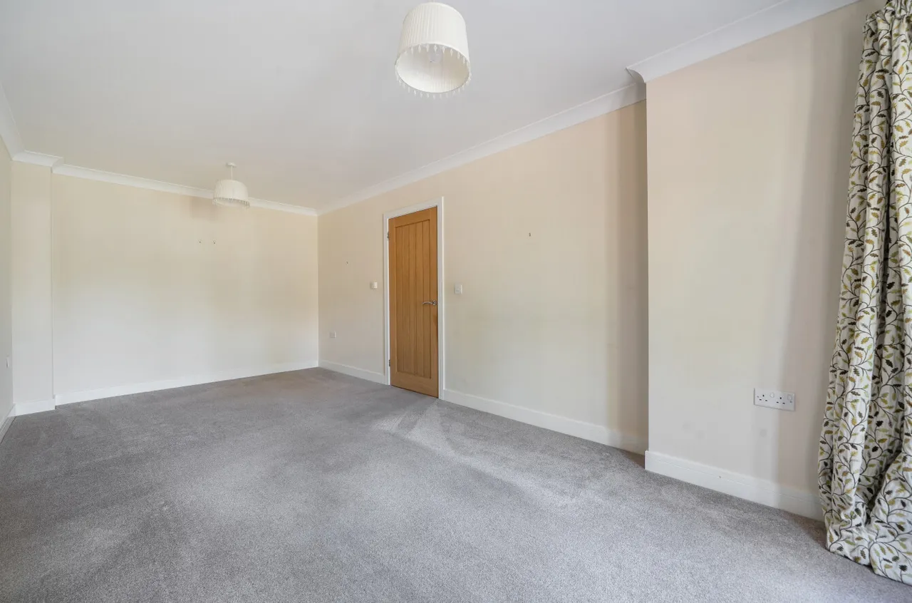 Finchampstead Road, Wokingham, Berkshire, RG41 2NU, photo 15