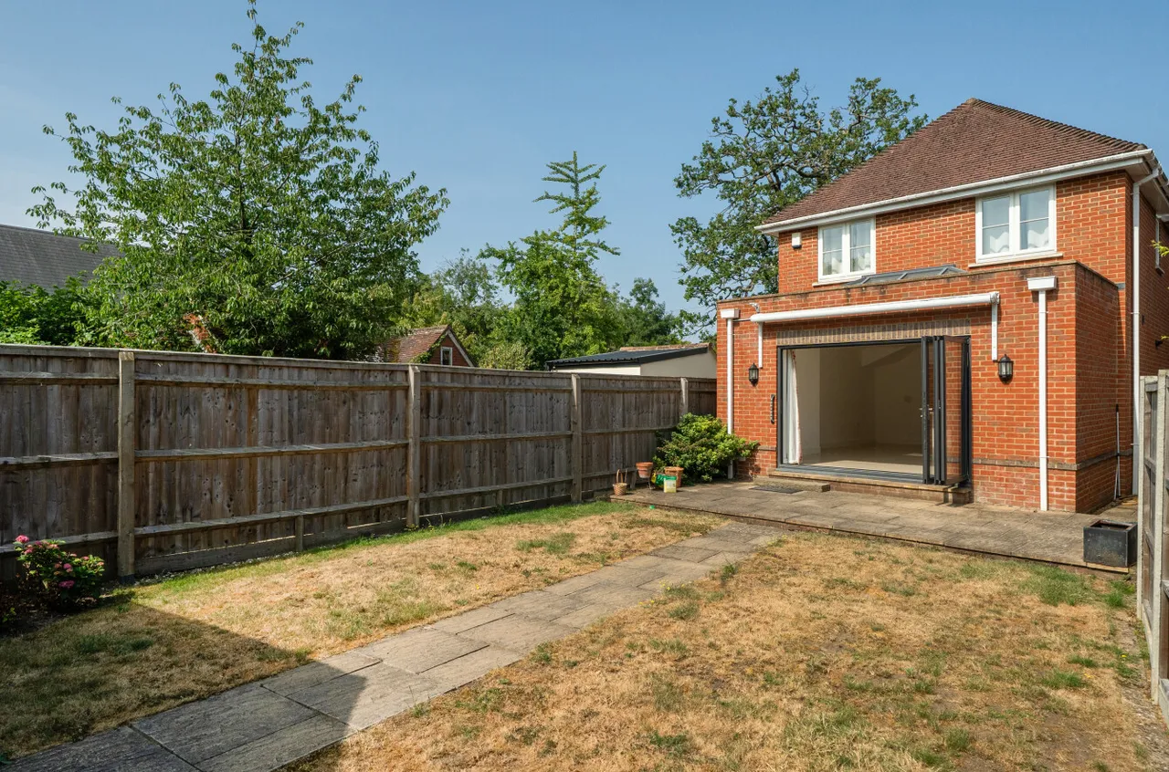 Finchampstead Road, Wokingham, Berkshire, RG41 2NU, photo 22