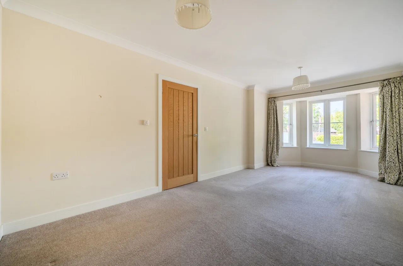 Finchampstead Road, Wokingham, Berkshire, RG41 2NU, photo 6